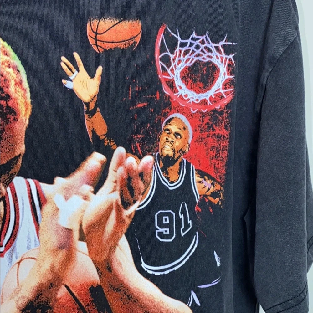 Dennis Rodman Chicago Bulls Short Sleeve Tee with Vintage Graphic Size Medium